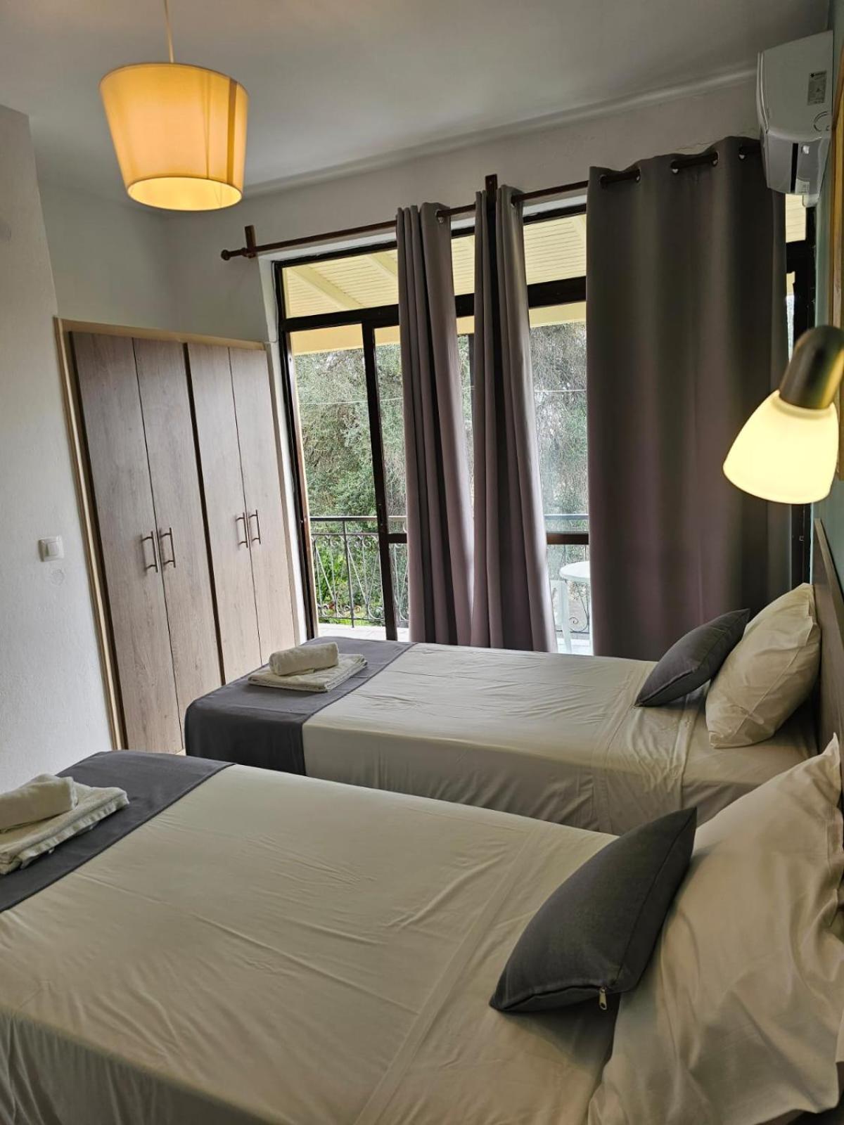 Ferienwohnung Gardelis Gardens Benitses  Zimmer foto
