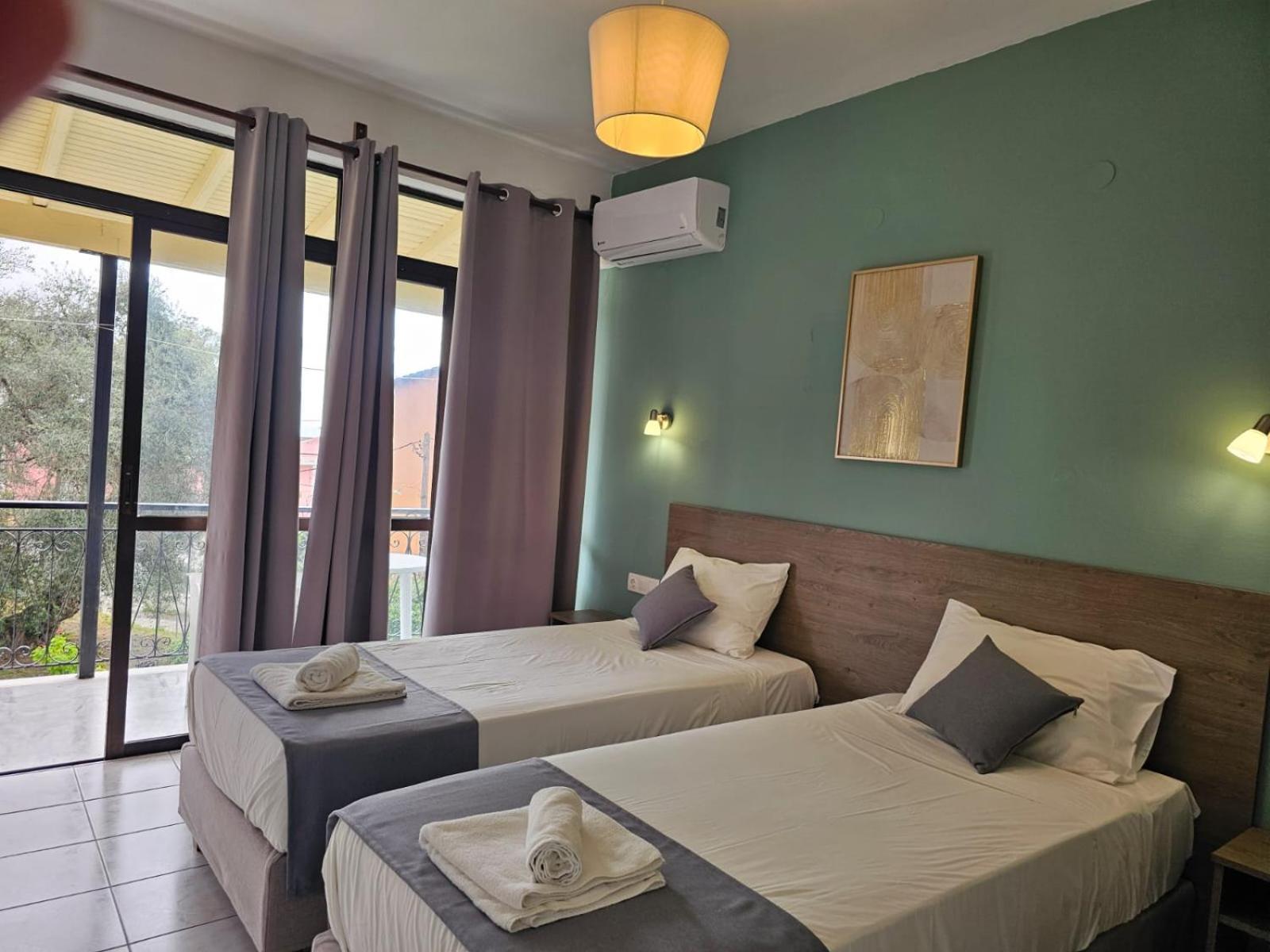Ferienwohnung Gardelis Gardens Benitses  Zimmer foto